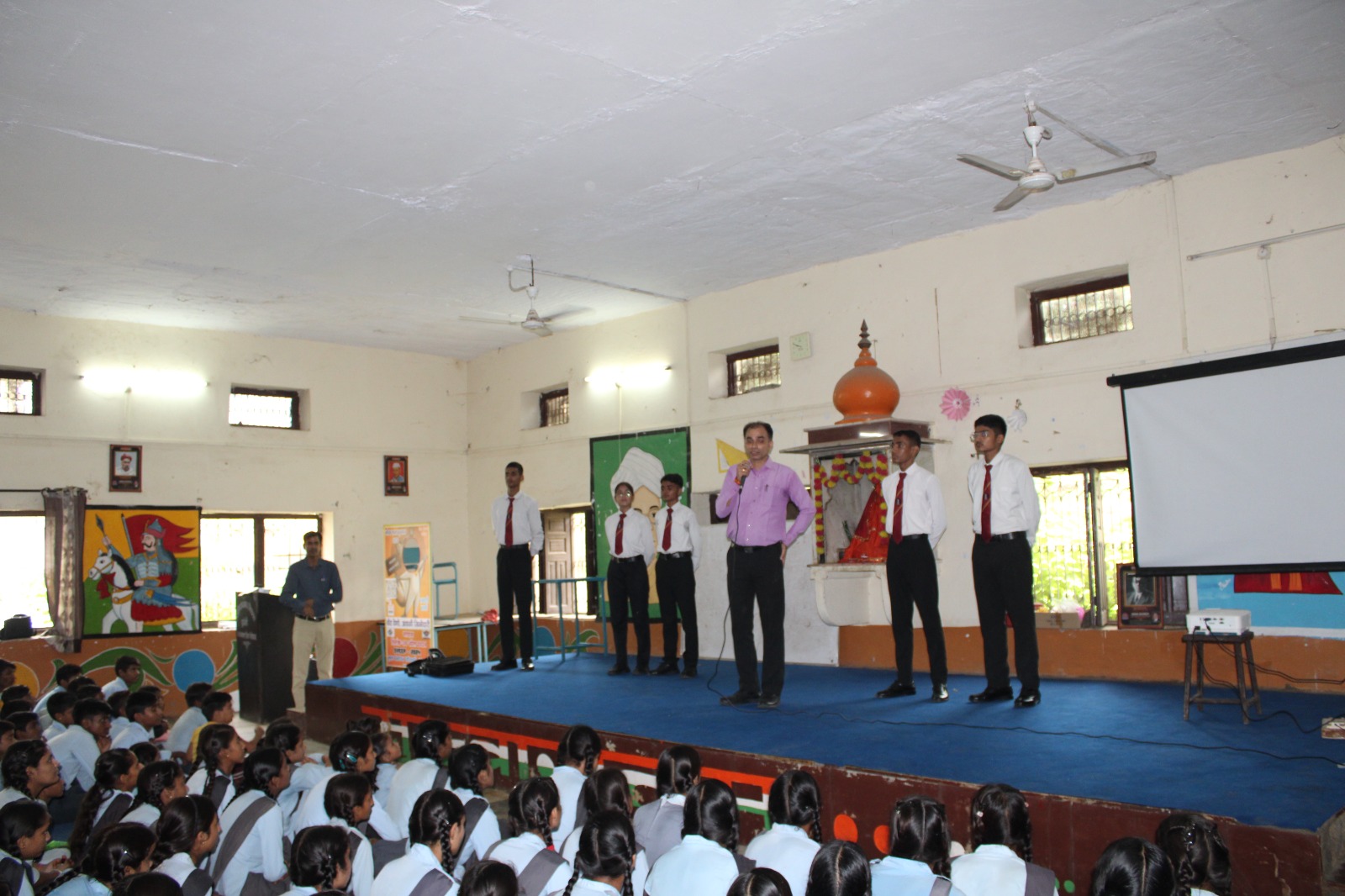 Visit to senior secondary school, Putholi