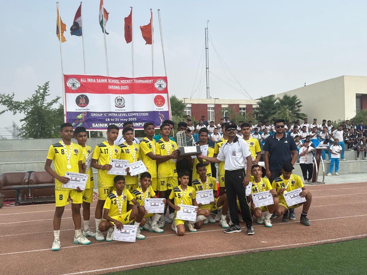 The U -15 hockey team of SSC emerged Champions